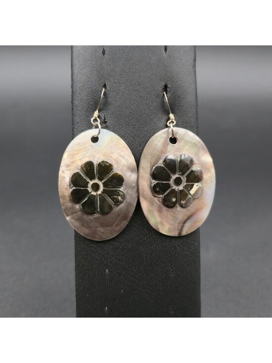 Jewelry - Oval Carved Black Shell Flower Nature Dangle Earrings A7651